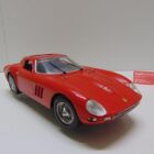 COCHE A ESCALA 1/18