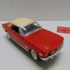COCHE A ESCALA 1/18