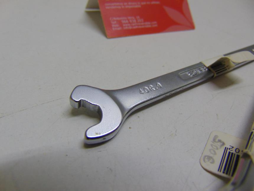 LLAVE FIJA PEQUEÑA
