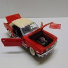 COCHE A ESCALA 1/18
