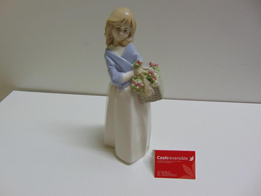 articulos_imagen1_117322.jpg FIGURA DE PORCELANA