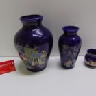 CONJUNTO DE 3 JARRONES DE PORCELANA