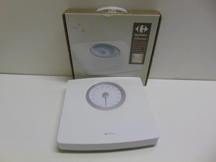 articulos_imagen1_142232.jpg BASCULA DE BAÑO CON CAJA