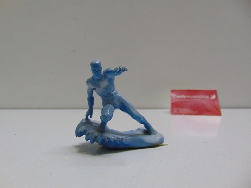 articulos_imagen1_144887.jpg FIGURA PLOMO MARVEL
