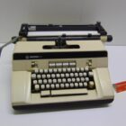 MAQUINA DE ESCRIBIR VINTAGE