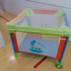 CUNA DE VIAJE CON MOSQUITERA Y CAJA SEMINUEVA