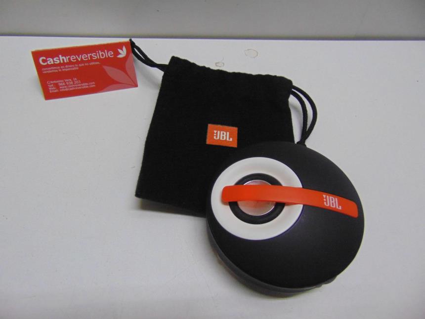 articulos_imagen1_165019.jpg ALTAVOZ PORTATIL CON FUNDA