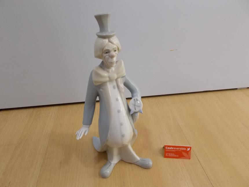 articulos_imagen1_94102.jpg FIGURA DE PORCELANA