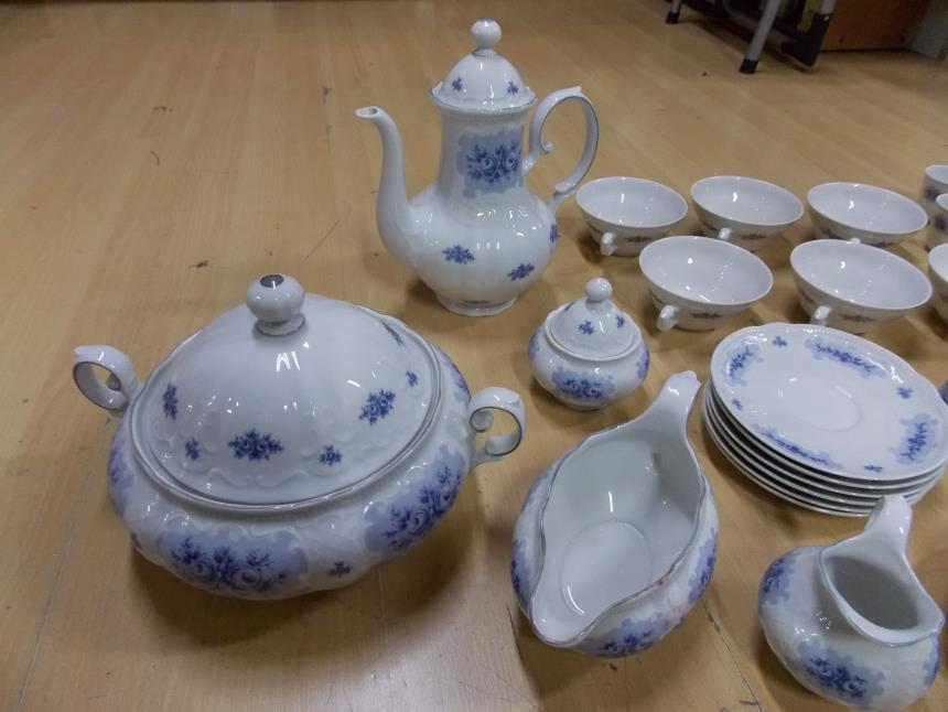 JUEGO DE CAFE DE PORCELANA FINA