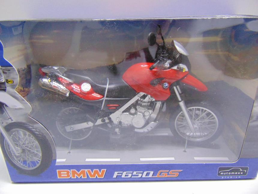MOTO A ESCALA 1/12 A ESTRENAR
