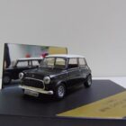 COCHE DE COLECCION A ESCALA