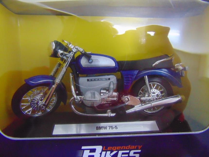 MOTO A ESCALA 1/18 A ESTRENAR