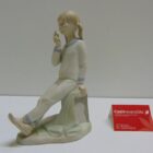 FIGURA DE PORCELANA DECORATIVA