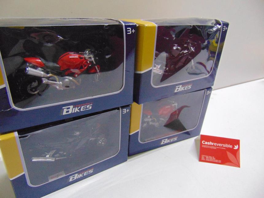 MOTO A ESCALA 1/18 A ESTRENAR