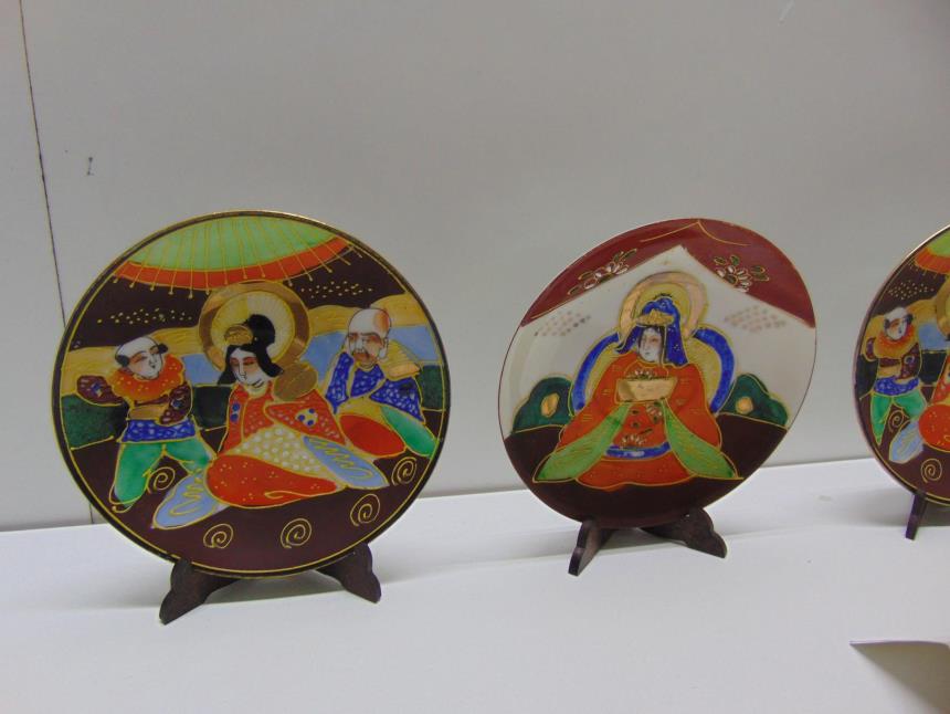 PLATO DECORATIVO PORCELANA CHINA CON SOPORTE