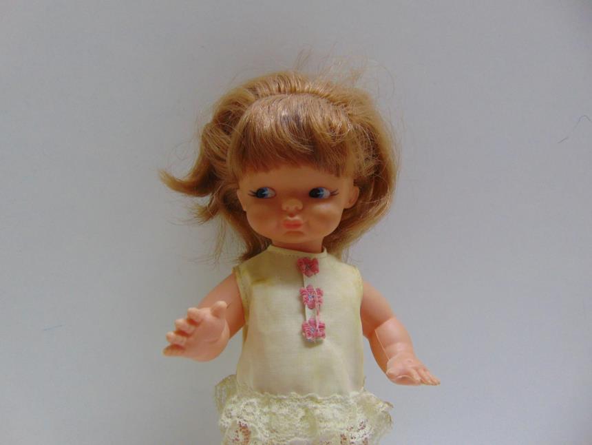 MUÑECA FAMOSA VINTAGE