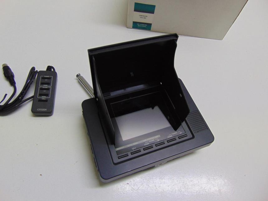 MONITOR UHF CON ACCESORIOS VINTAGE