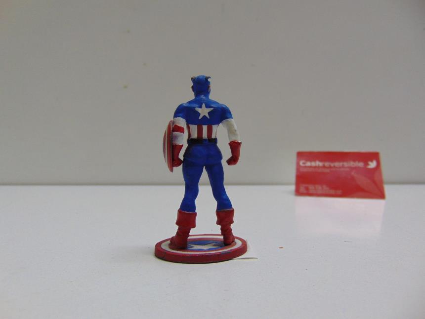 FIGURA PLOMO MARVEL