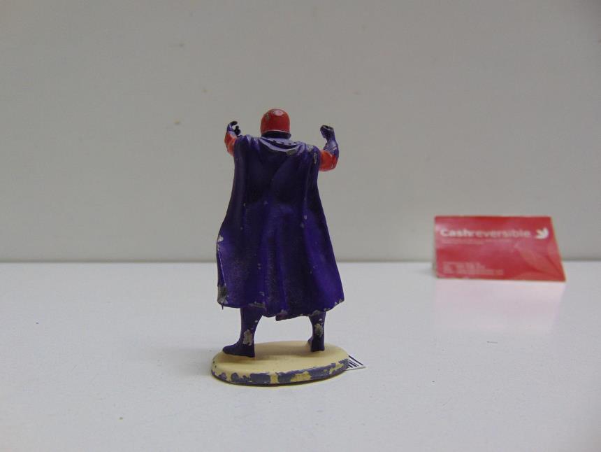 FIGURA PLOMO MARVEL
