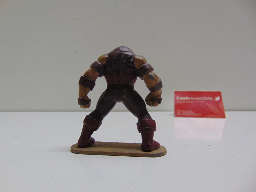 FIGURA PLOMO MARVEL