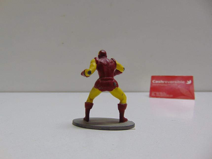 FIGURA PLOMO MARVEL