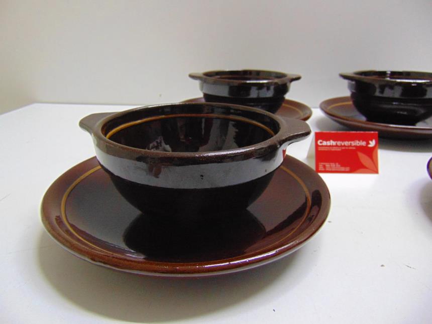 JUEGO DE 4 CUENCOS Y PLATO VINTAGE