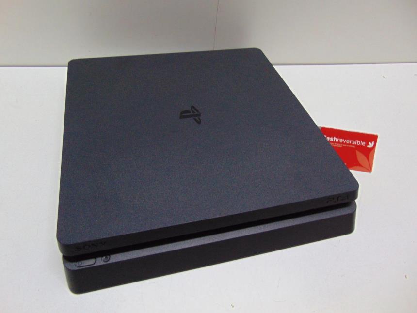 PS4 500 CON MANDO Y CAJA