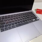 MAC BOOK AIR M1 13 2020 CON CAJA SEMINUEVO