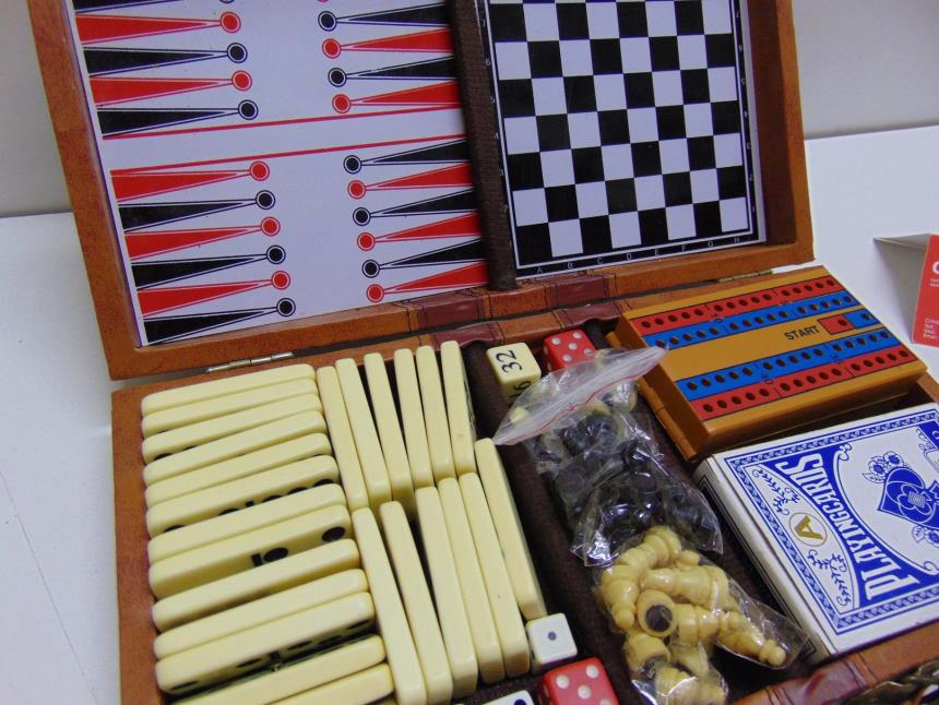 JUEGO DE MESA PORTATIL