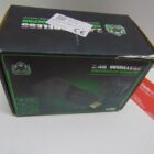VIDEOCONSOLA CON 2 MANDOS Y CAJA
