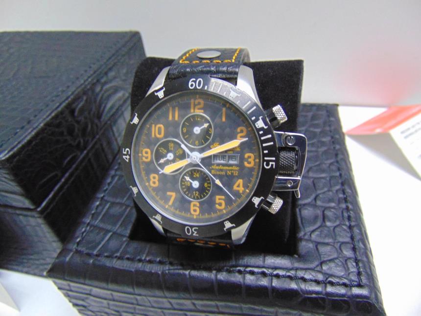 RELOJ DE CABALLERO AUTOMATICO CON CAJA SEMINUEVO