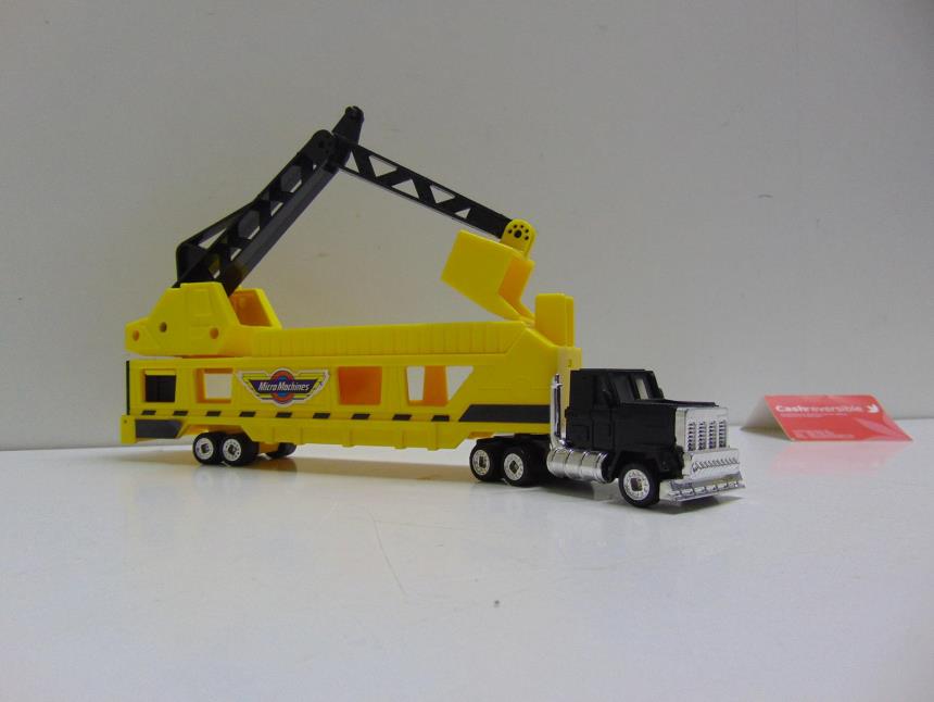 CAMION VINTAGE A ESCALA
