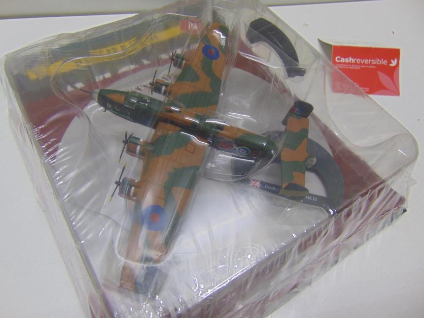 REPLICA DE AVION A ESCALA 1/144 A ESTRENAR