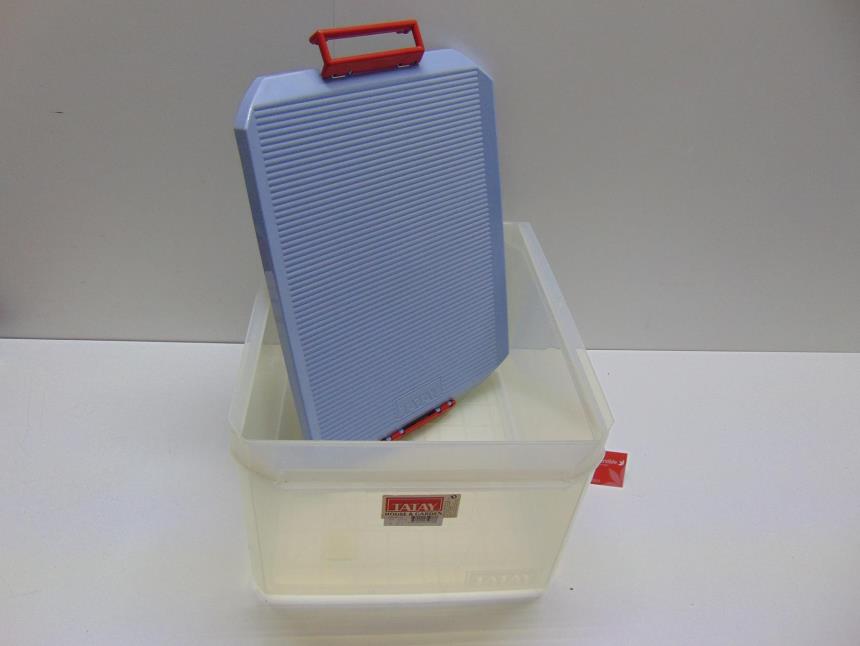 CAJA CON TAPA