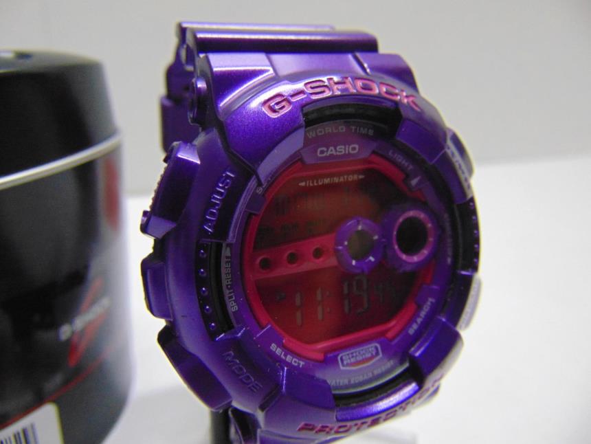 RELOJ DE DISEÑO CON CAJA