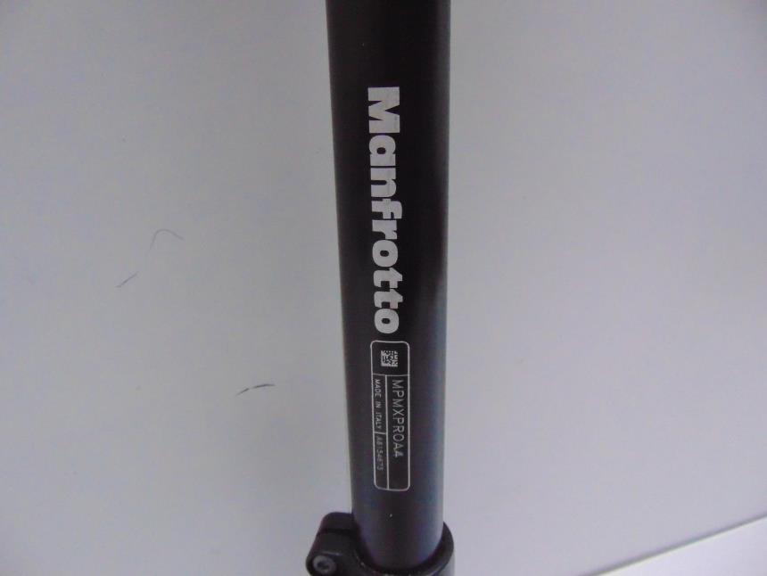 MONOPIE PROFESIONAL CON CAJA