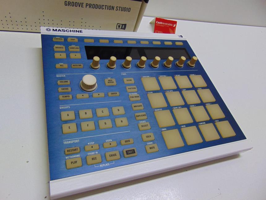 MAQUINA DE RITMO CON CAJA