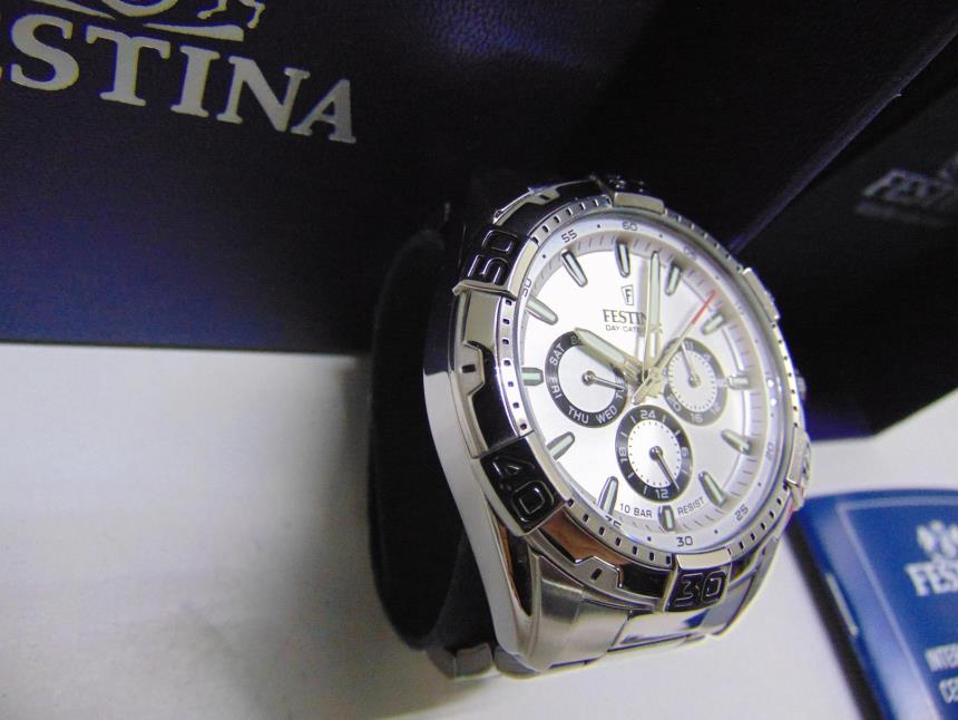RELOJ DE CABALLERO CON CAJA PERFECTO ESTADO