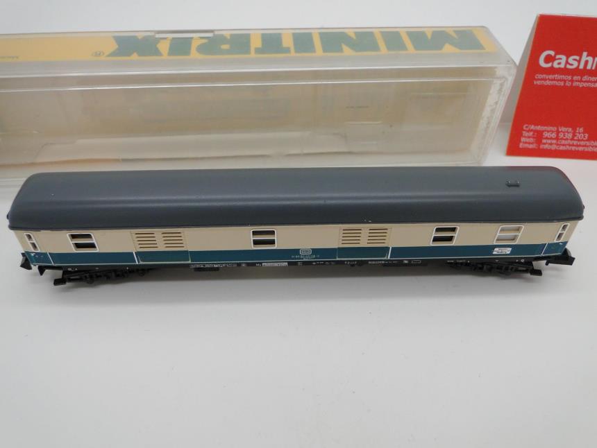 MAQUETA DE TREN A ESCALA ( 13,5 ctm)