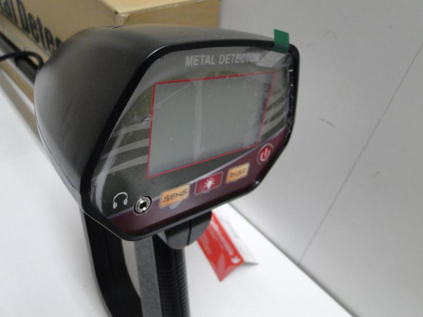 DETECTOR DE METALES CON CAJA NUEVO