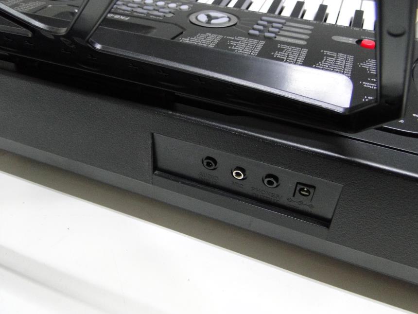 TECLADO CON MIDRO Y TRANSFORMADOR