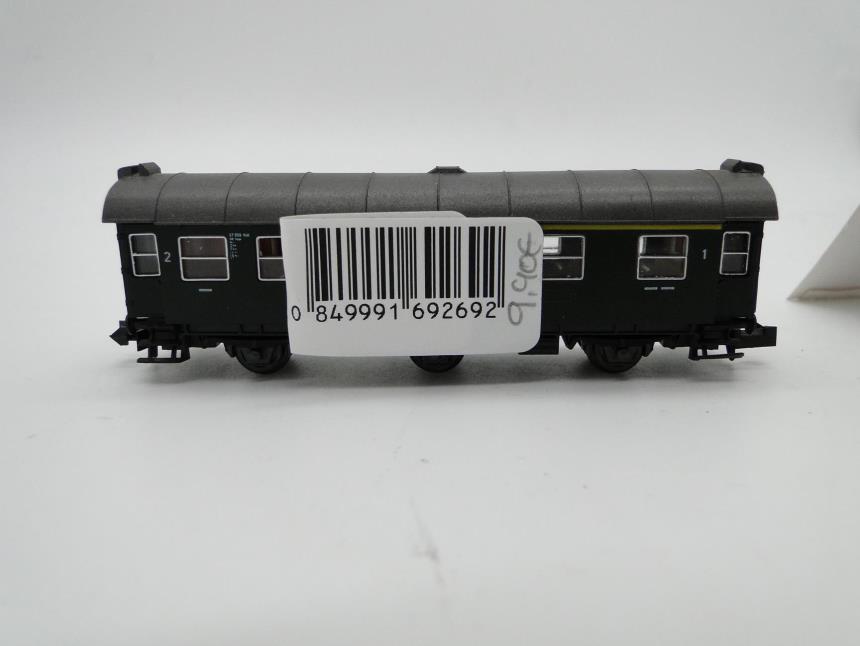VAGON DE TREN A ESCALA