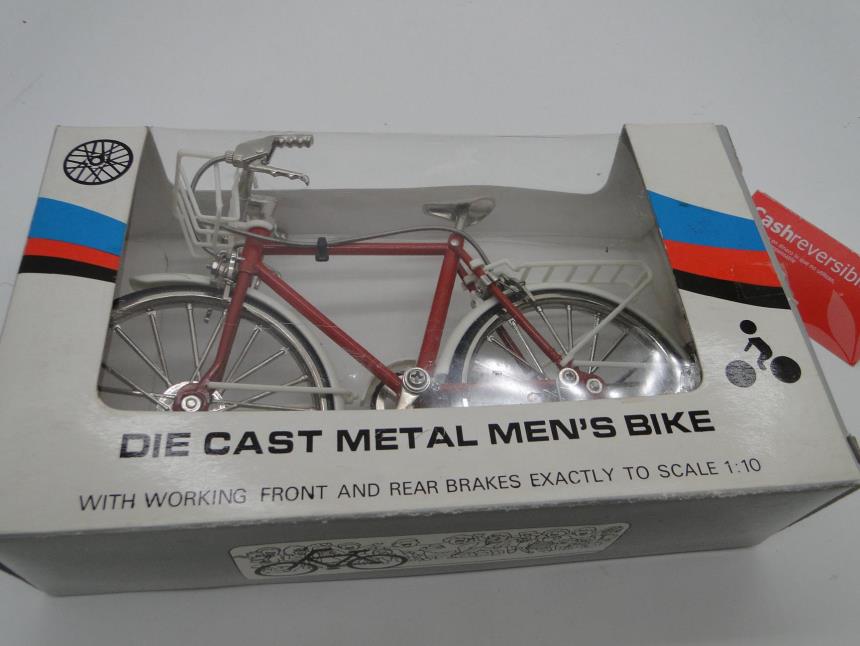 BICICLETA DE COLECCION A ESCALA 1/10 NUEVA