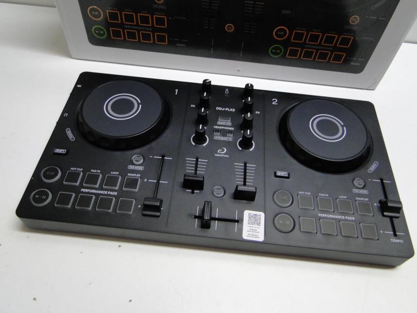 MESA DE MEZCLAS CON CAJA NUEVA