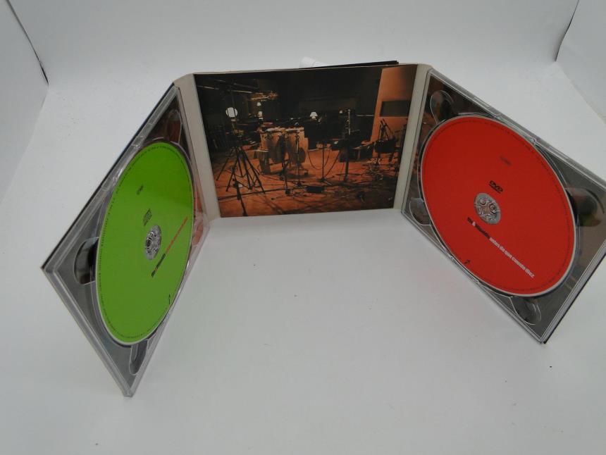 CD + DVD