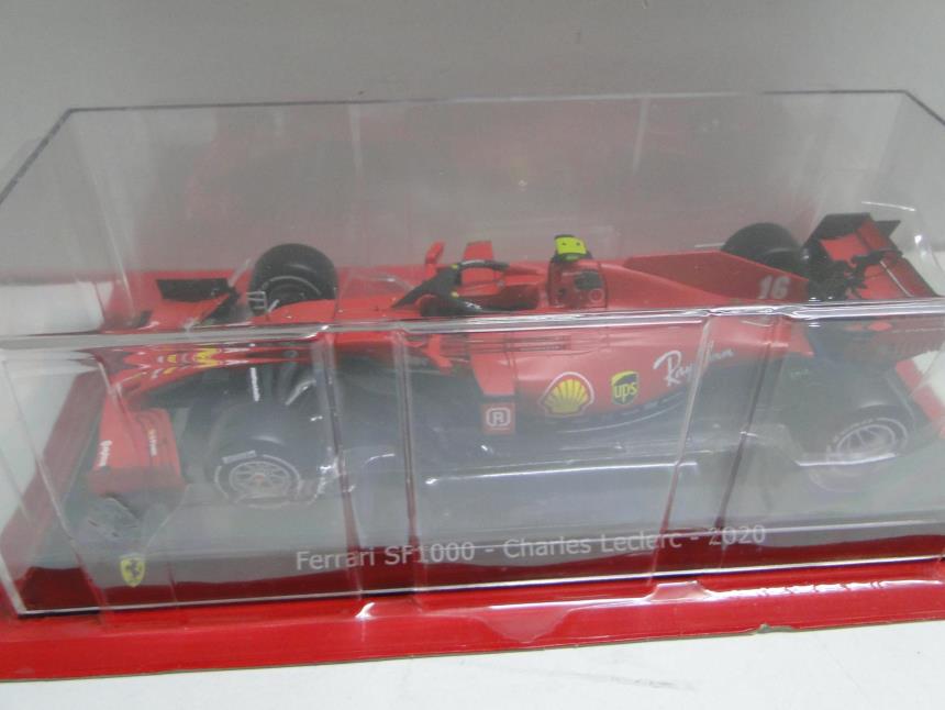 REPLICA DE COCHE A ESCALA 1/24