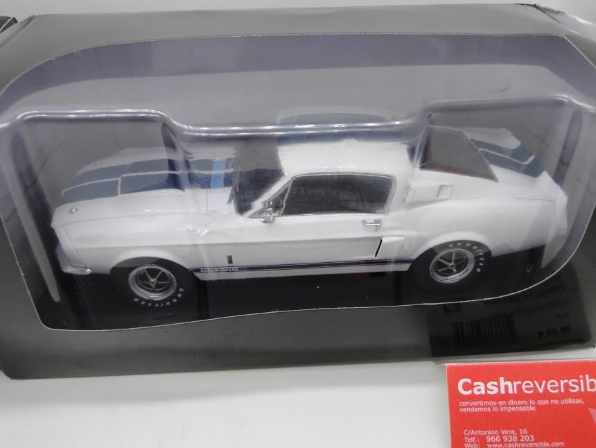 REPLICA DE COCHE A ESCALA 1/24 NUEVO