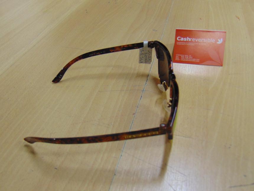 GAFAS DE SOL CON FUNDA Y CAJA