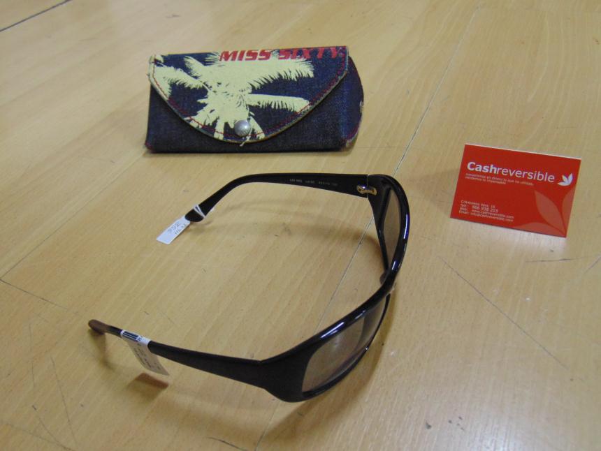 GAFAS DE SOL CON FUNDA