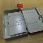 GUARDA LLAVES METALICO
